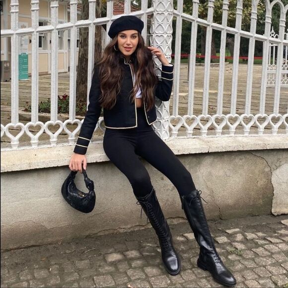 ZARA CROPPED JACKET WITH GOLD DETAILS - Picture 4 of 13